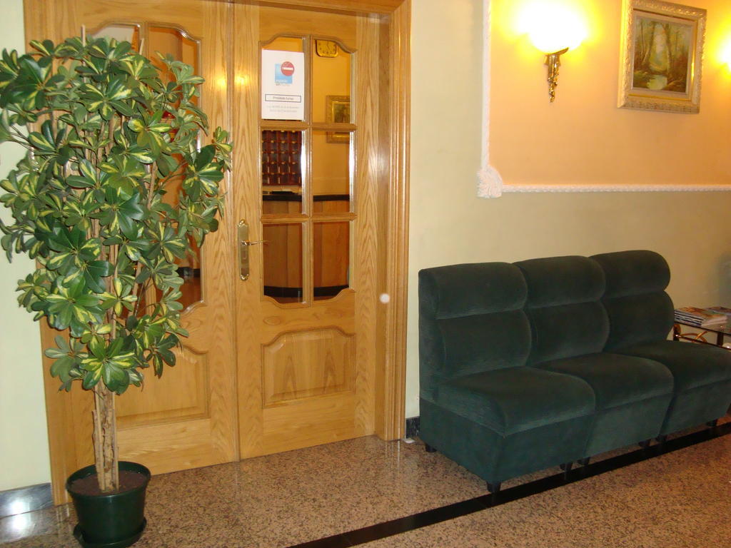 Hostal Universal Benavente Δωμάτιο φωτογραφία